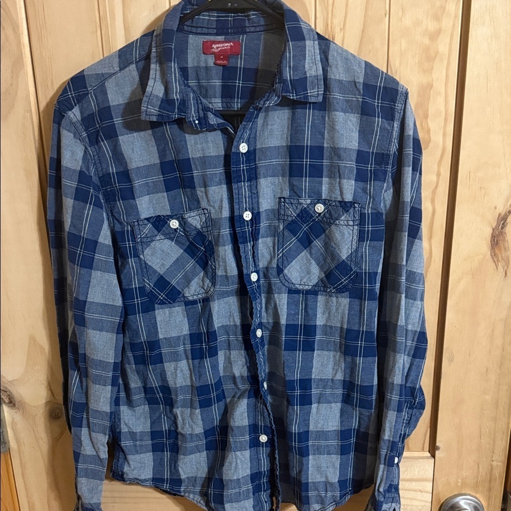 Arizona Jean Company Blue and Gray Plaid Button Down Shirt